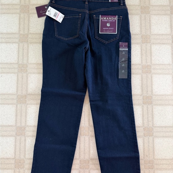 NWT Gloria Vanderbilt Amanda Slimming Leg Blue Jeans 10P - Picture 2 of 5